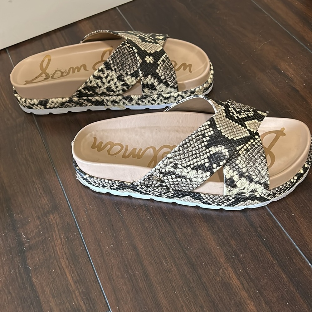 Sam Edelman slide - Picture 3 of 3